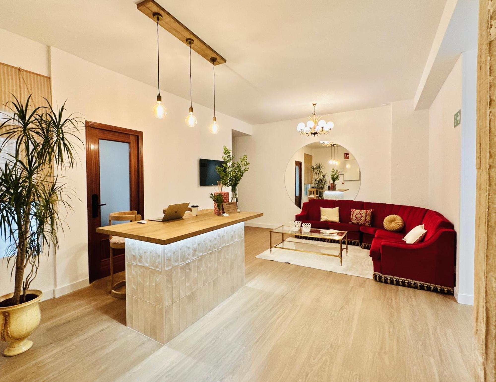 Autentic Boutique Moncloa Madrid Exterior foto